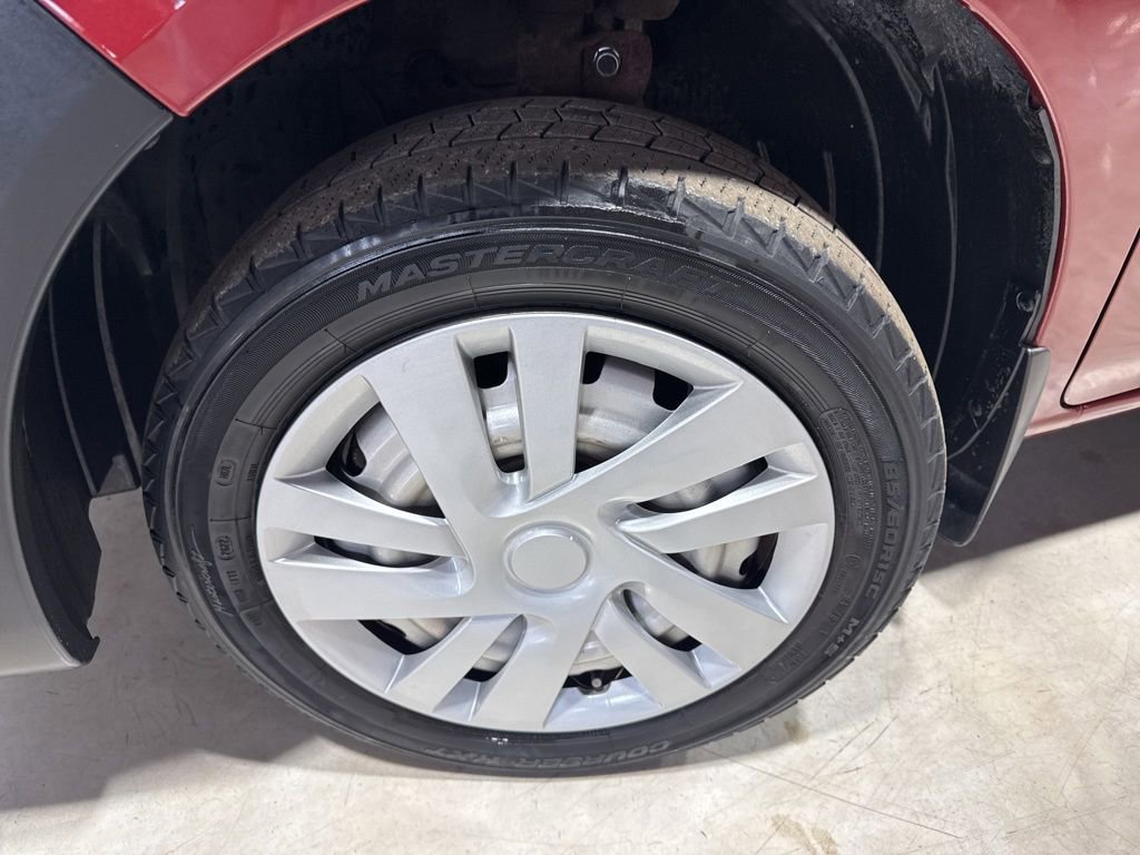 Used 2015 Nissan NV200 S w/ Cruise Control Package image 2