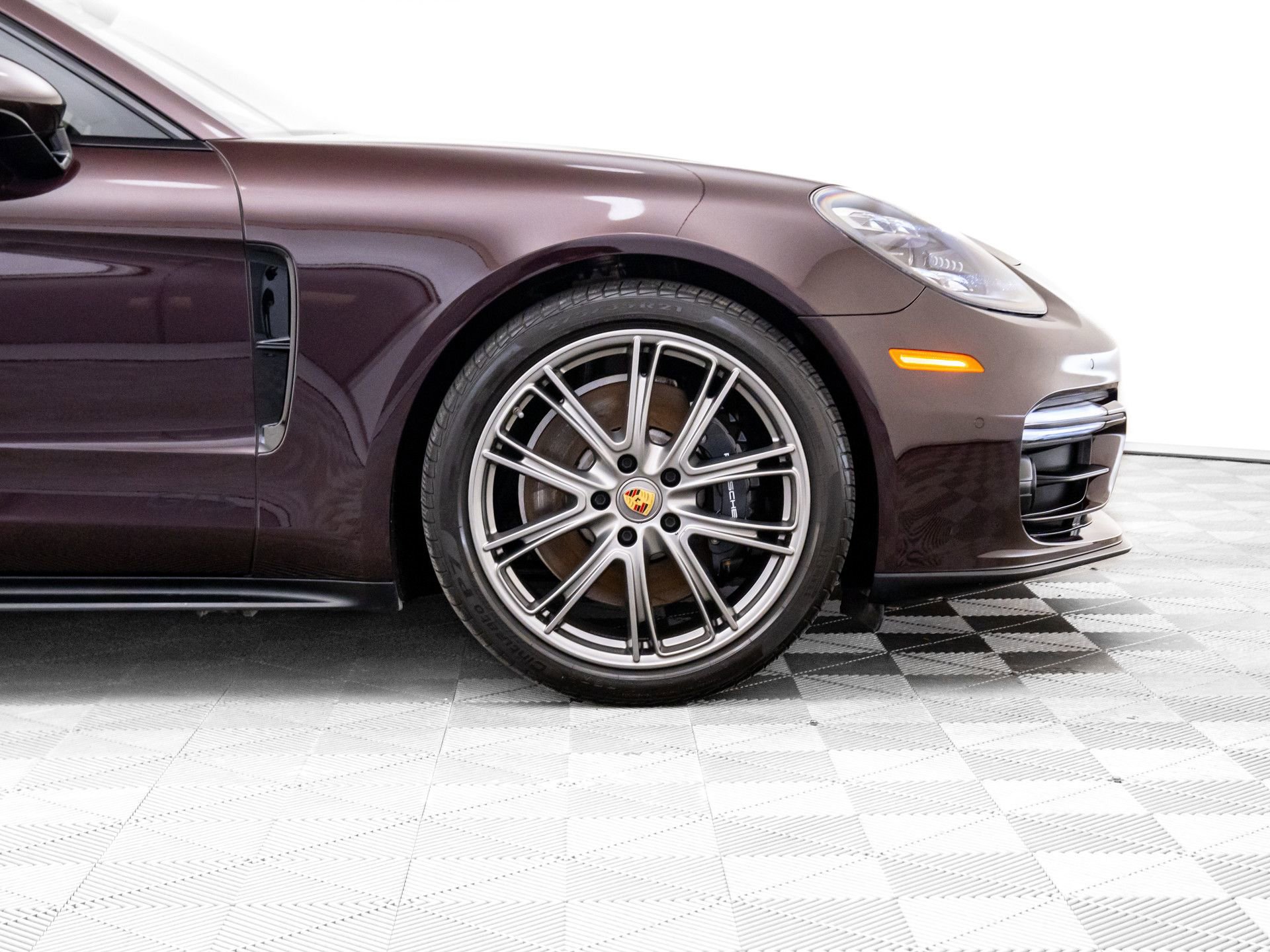 Certified 2023 Porsche Panamera GTS image 38