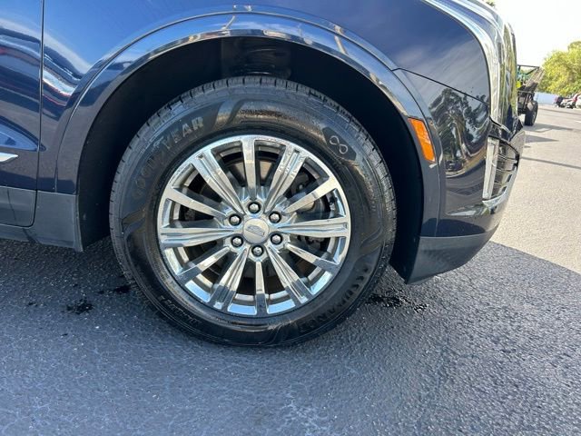 Used 2017 Cadillac XT5 Luxury w/ Driver Awareness Package FWD image 8