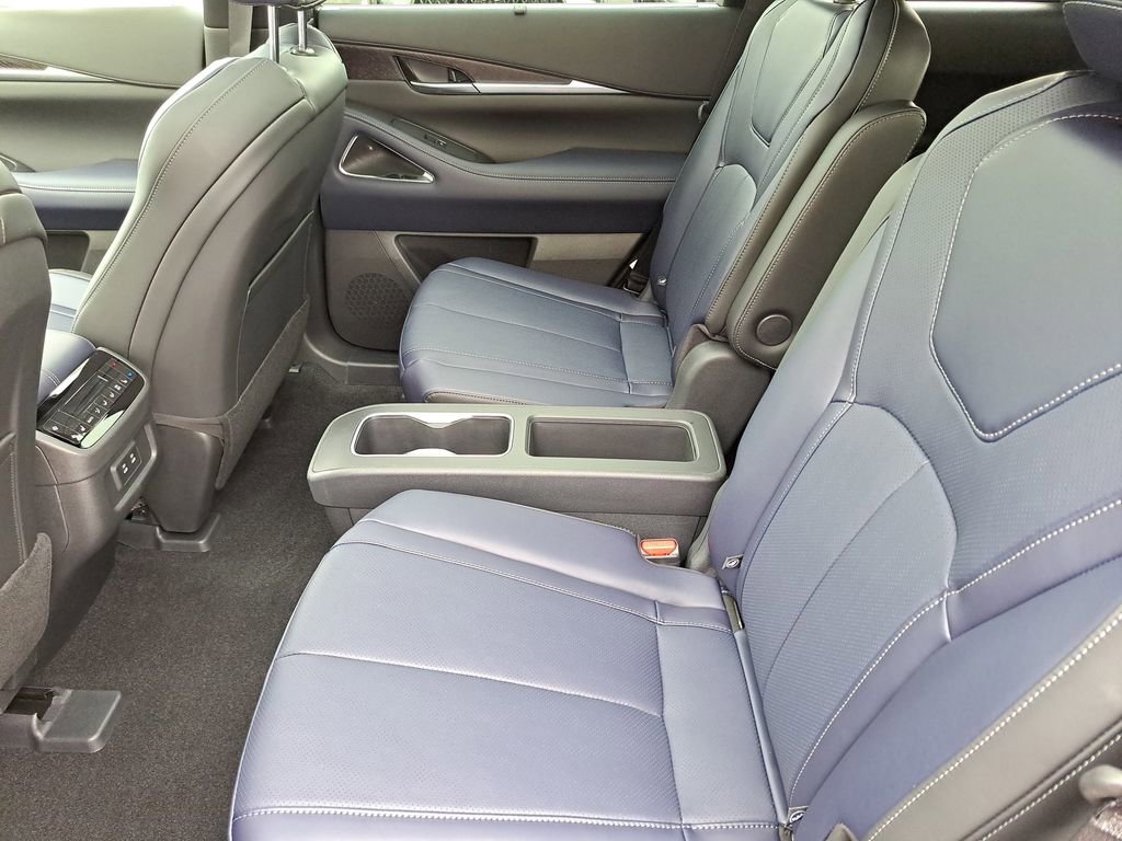 New 2026 INFINITI QX60 Sport w/ Dark Cargo Package image 17