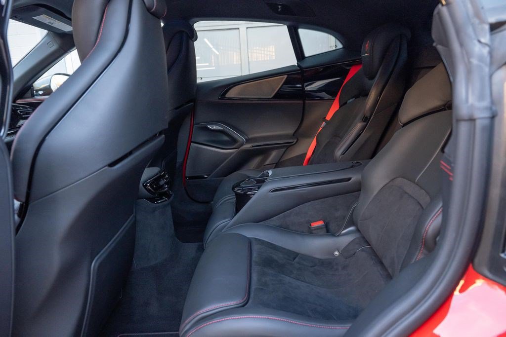 Used 2025 Ferrari Purosangue AWD/4WD image 49