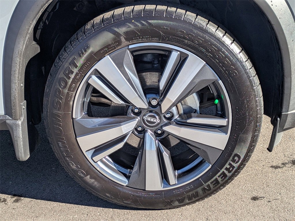 Used 2022 Nissan Rogue SL w/ SL Premium Package image 11