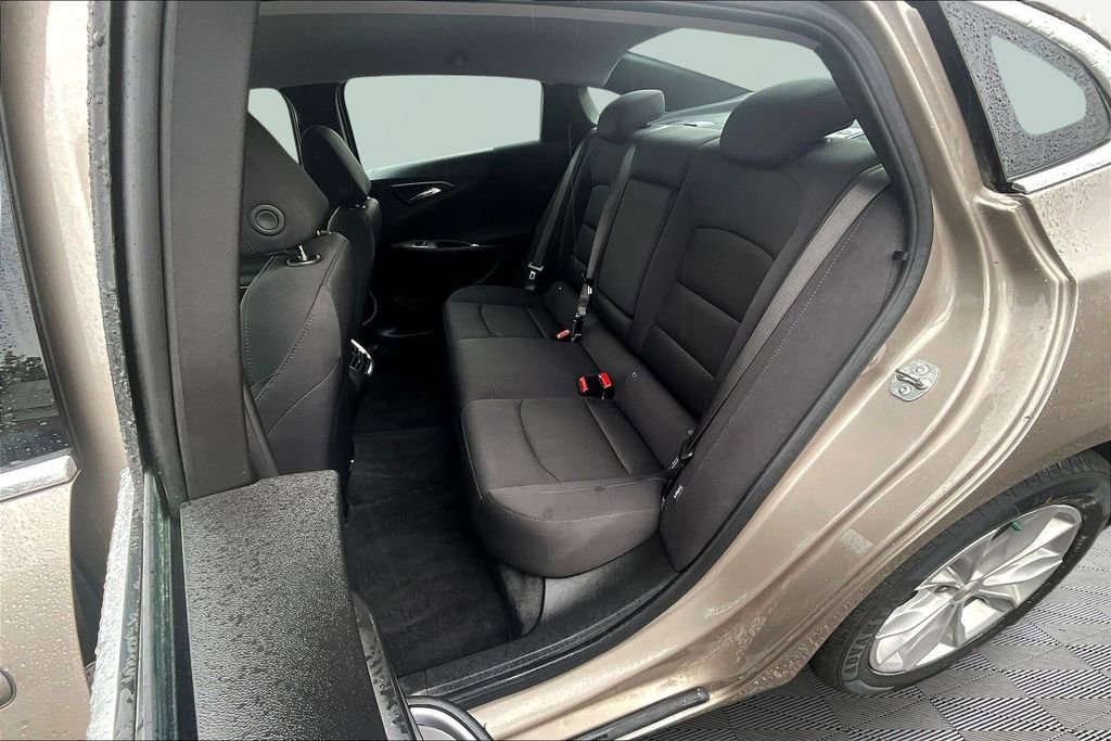 Used 2025 Chevrolet Malibu LT image 25