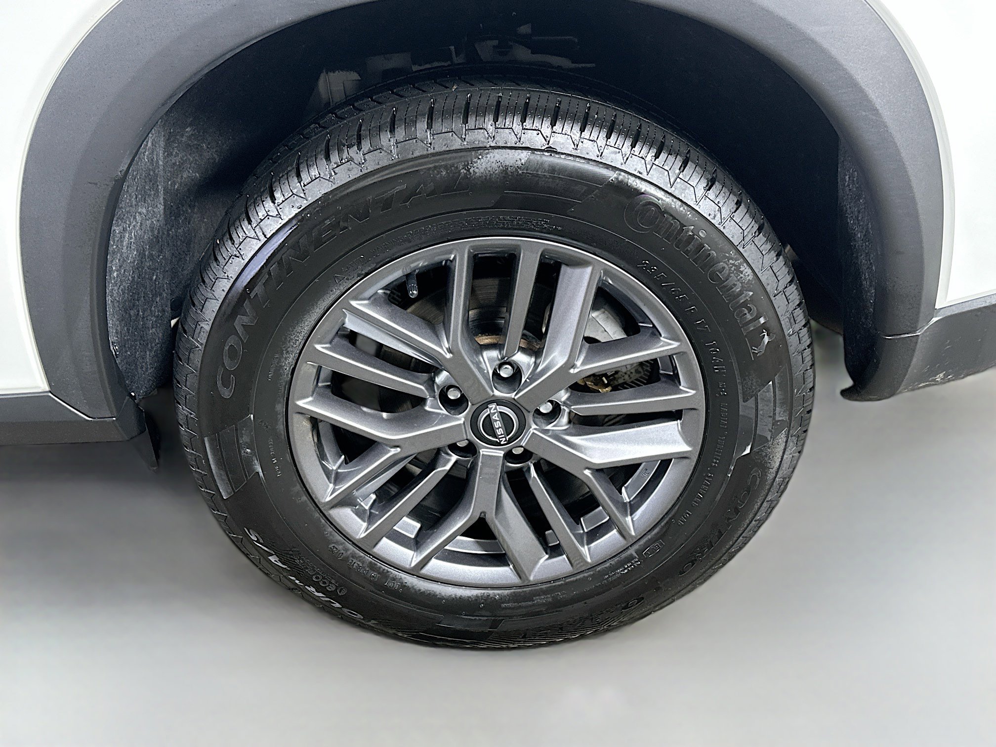 Used 2024 Nissan Rogue S image 28