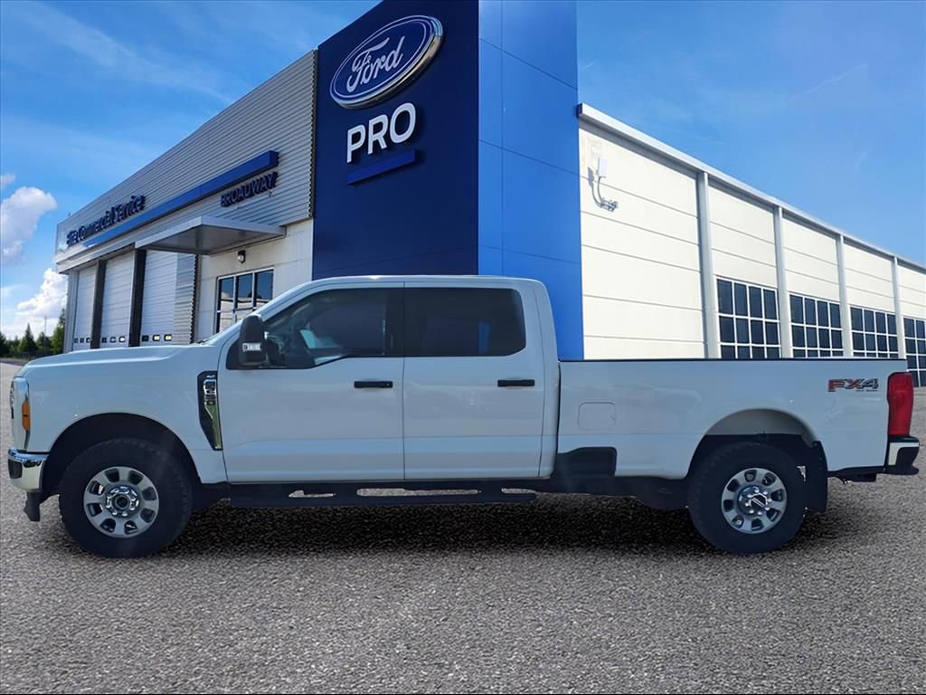 Used 2023 Ford F250 XLT w/ FX4 Off-Road Package AWD/4WD image 26