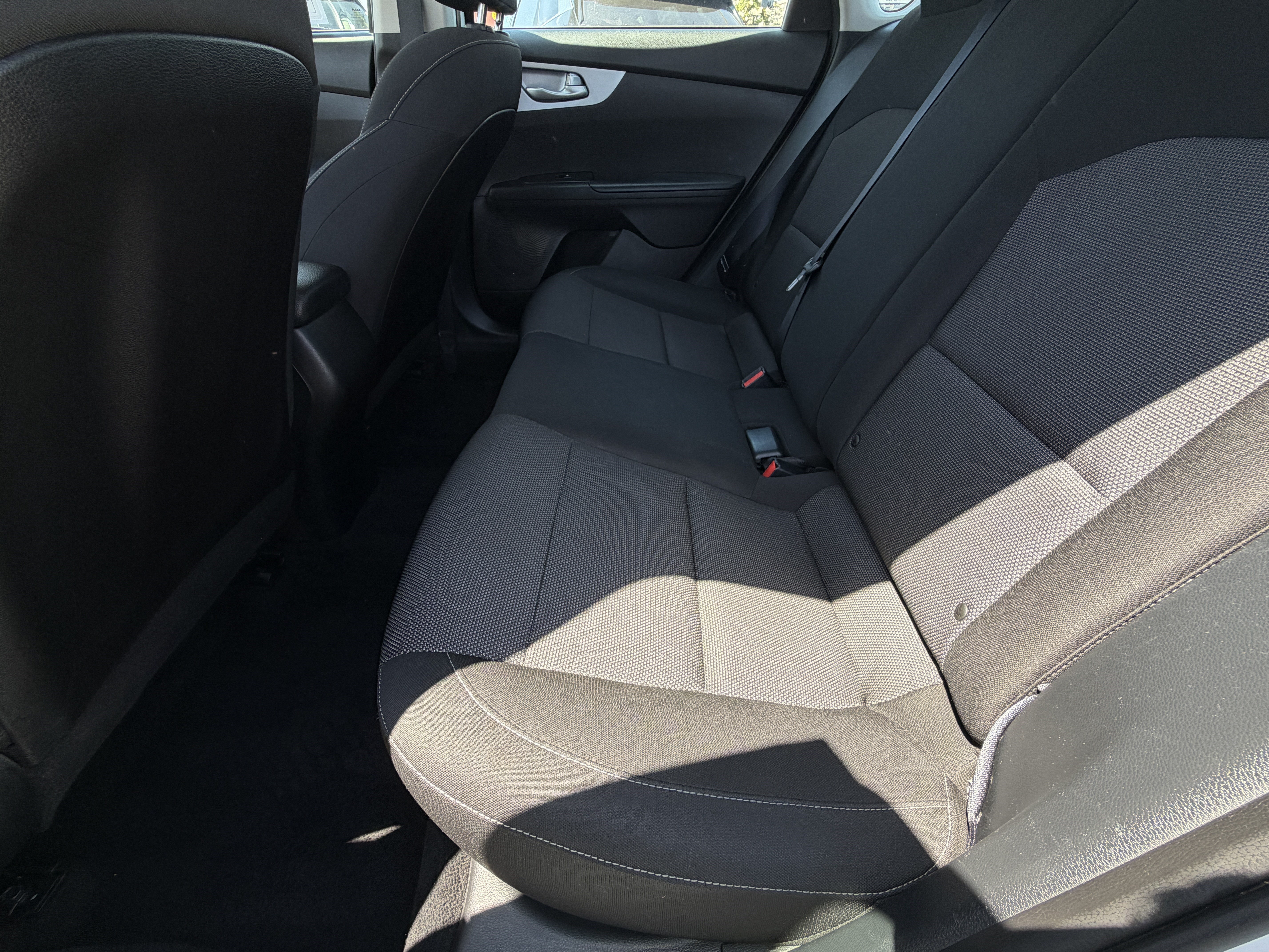 Used 2023 Kia Forte LXS FWD image 25