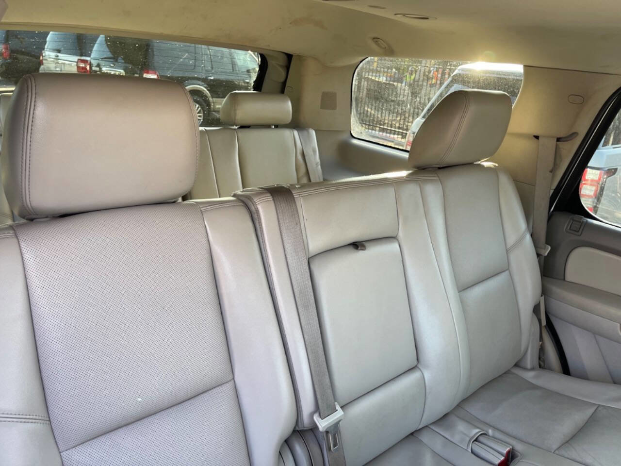 Used 2011 Chevrolet Tahoe LTZ RWD image 21