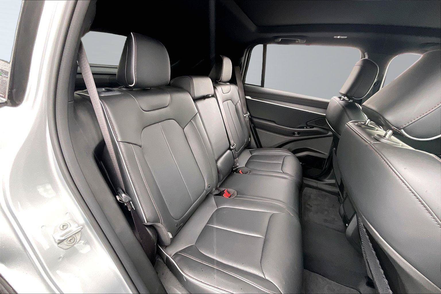 Used 2025 Jeep Wagoneer S Limited AWD/4WD image 28