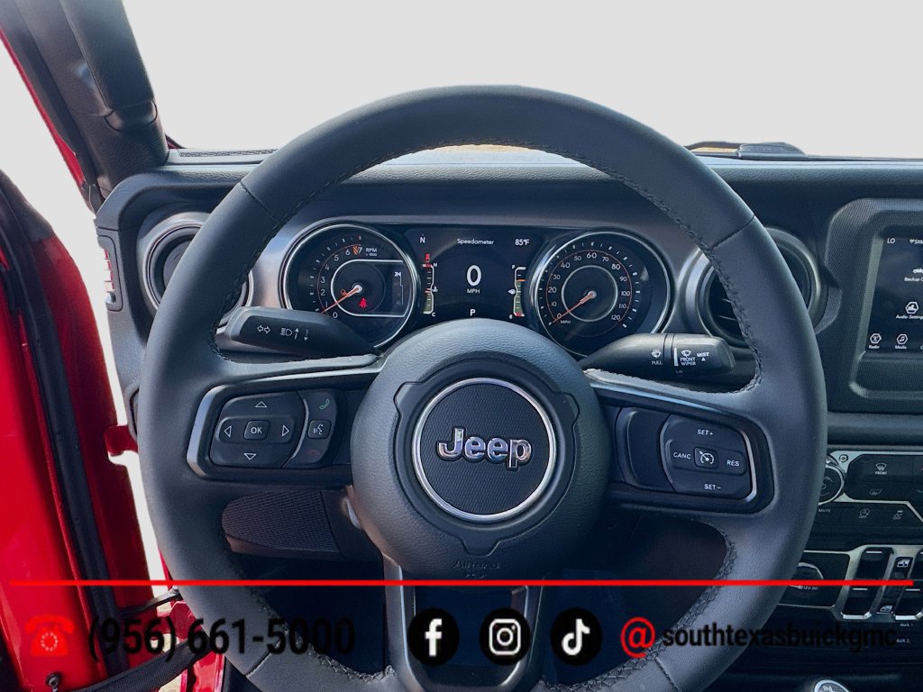 Used 2023 Jeep Gladiator Sport AWD/4WD image 11
