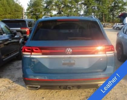 Used 2025 Volkswagen Atlas SEL AWD/4WD image 3