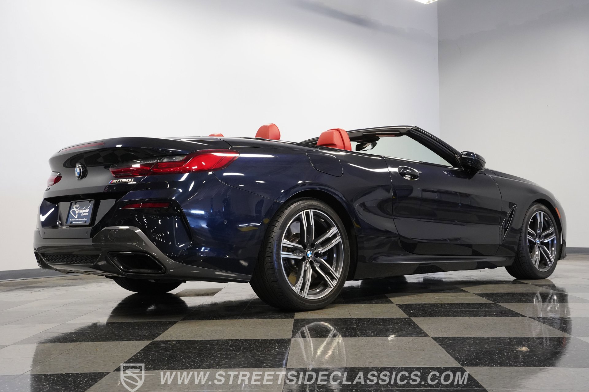 Used 2022 BMW M850i xDrive xDrive Convertible image 27