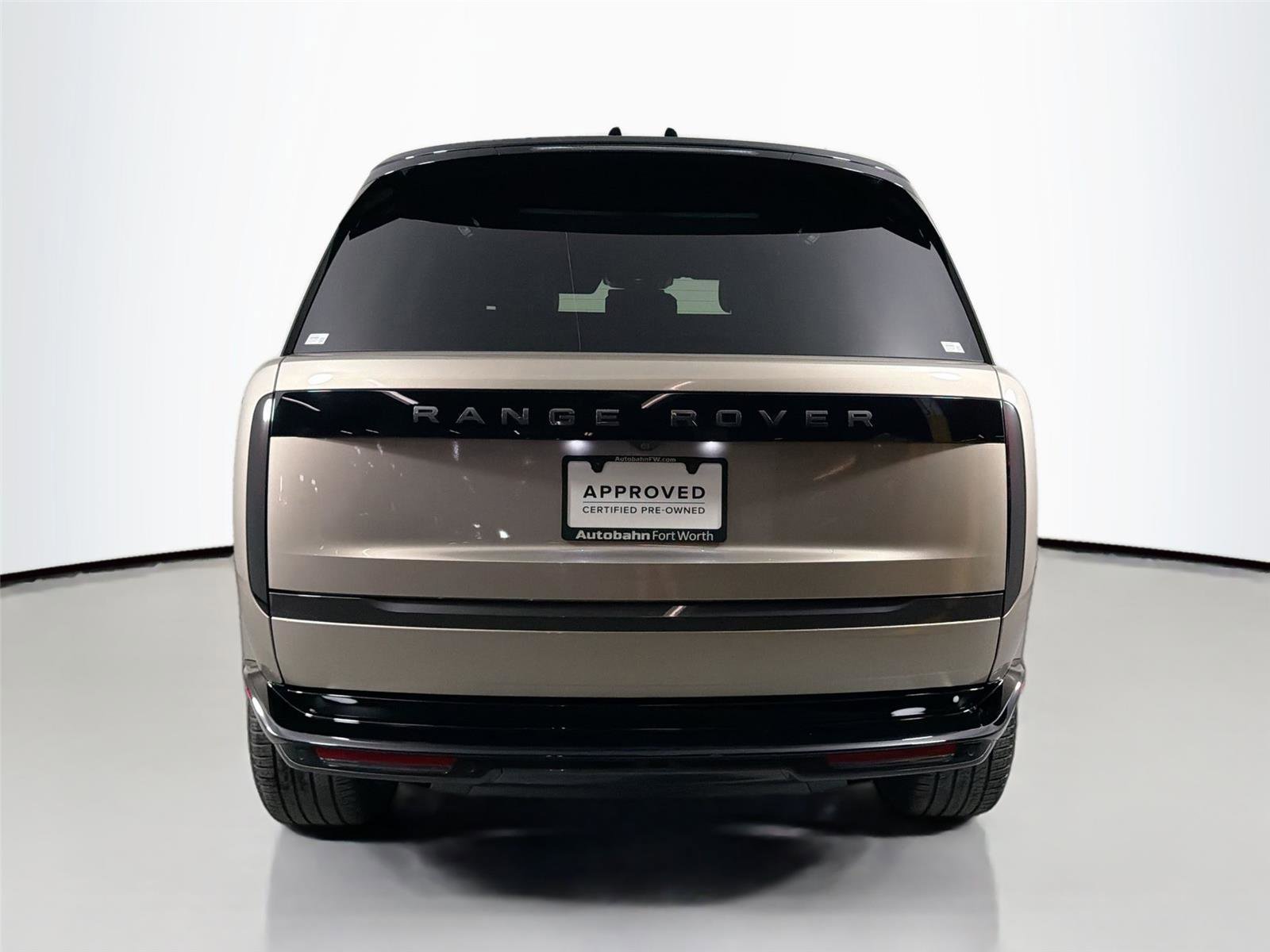 Certified 2025 Land Rover Range Rover SE AWD/4WD image 6