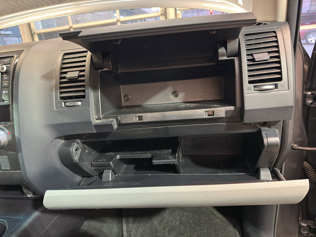 Used 2015 Toyota Sequoia Platinum AWD/4WD image 25