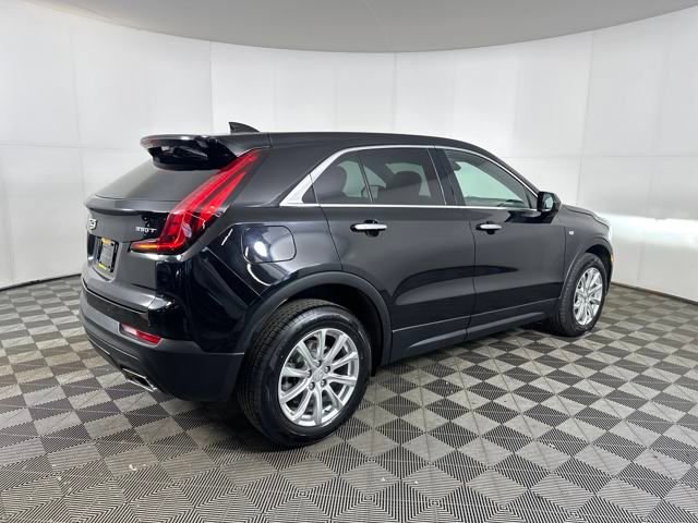Used 2021 Cadillac XT4 Luxury image 3