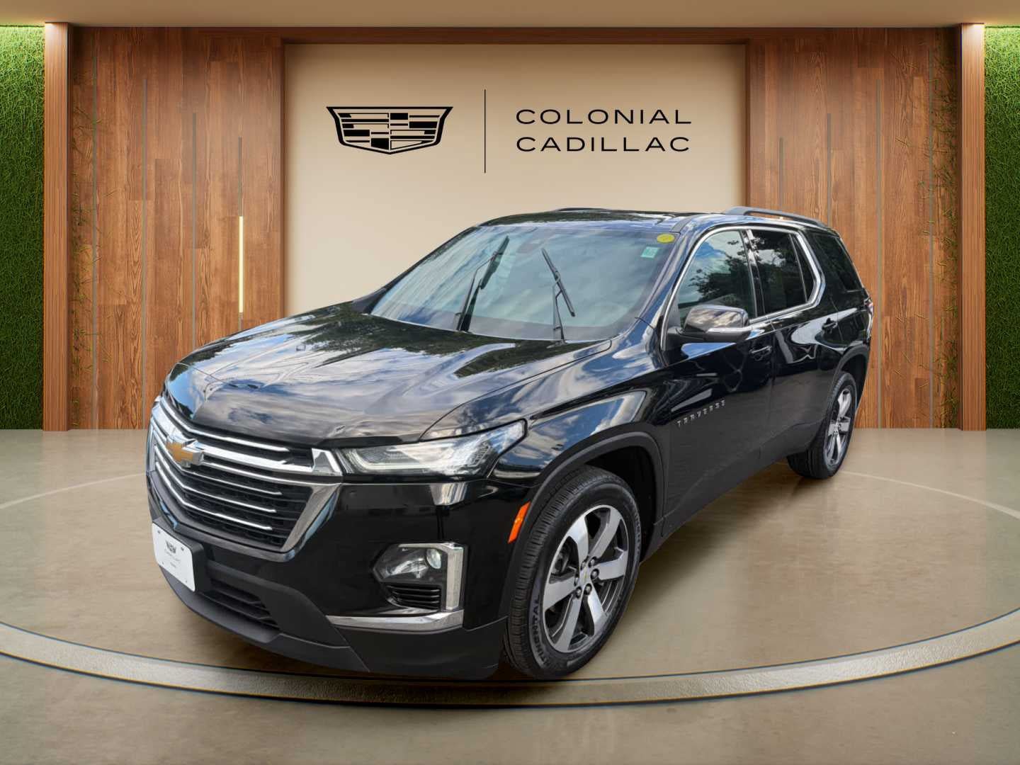 Used 2023 Chevrolet Traverse LT w/ LT Premium Package