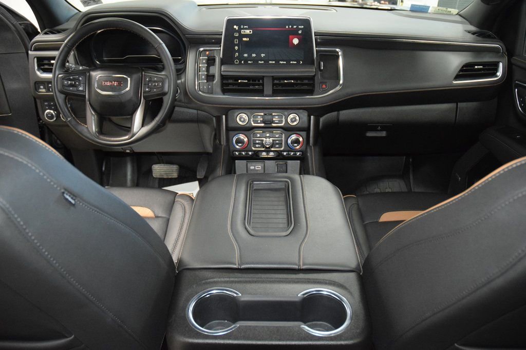 Used 2024 GMC Yukon AT4 w/ Technology Package AWD/4WD image 33