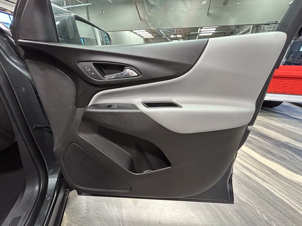 Used 2019 Chevrolet Equinox LT FWD image 34