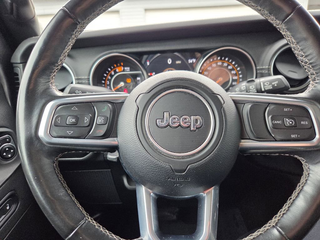 Used 2021 Jeep Wrangler Unlimited Sahara w/ Dual Top Group image 8