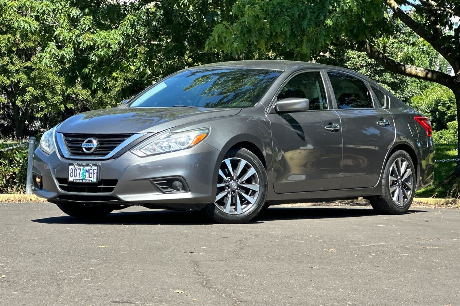 Used 2017 Nissan Altima 2.5 SV FWD video 1