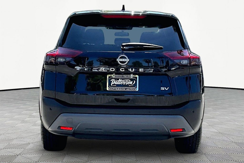 Used 2023 Nissan Rogue SV FWD image 4