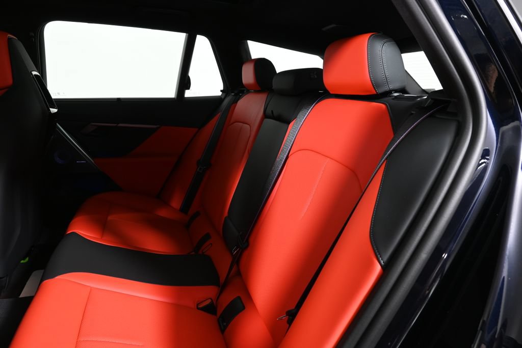 New 2027 BMW M5 Touring AWD/4WD image 4