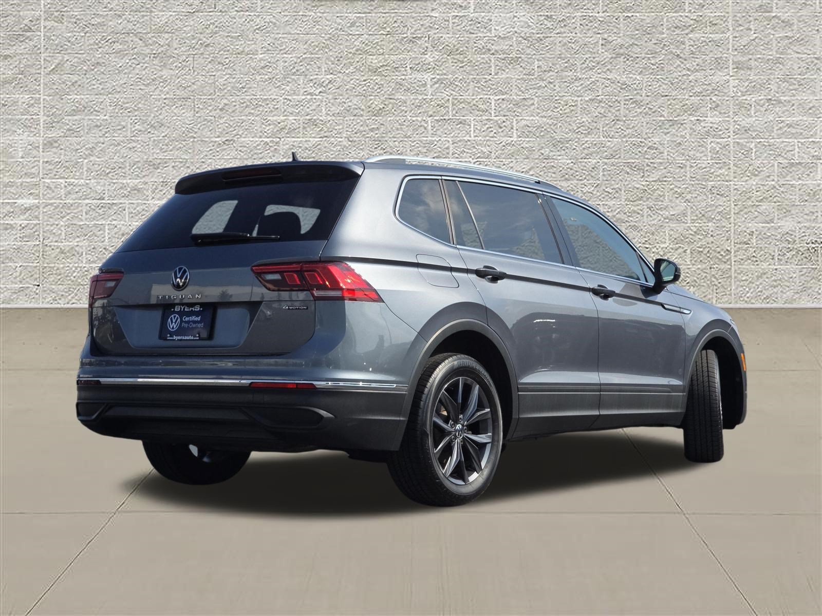 Certified 2023 Volkswagen Tiguan SE AWD/4WD image 7