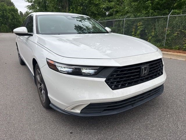 Used 2023 Honda Accord EX image 10