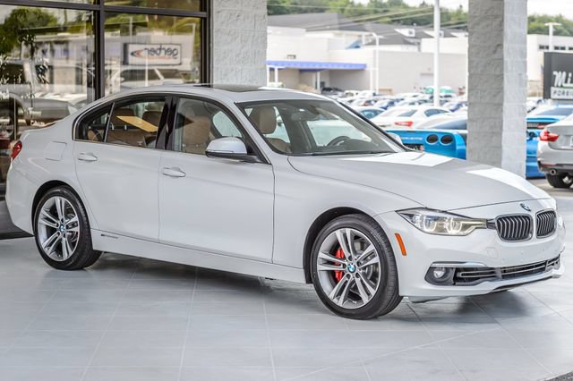 Used 2018 BMW 340i xDrive Sedan AWD/4WD image 4