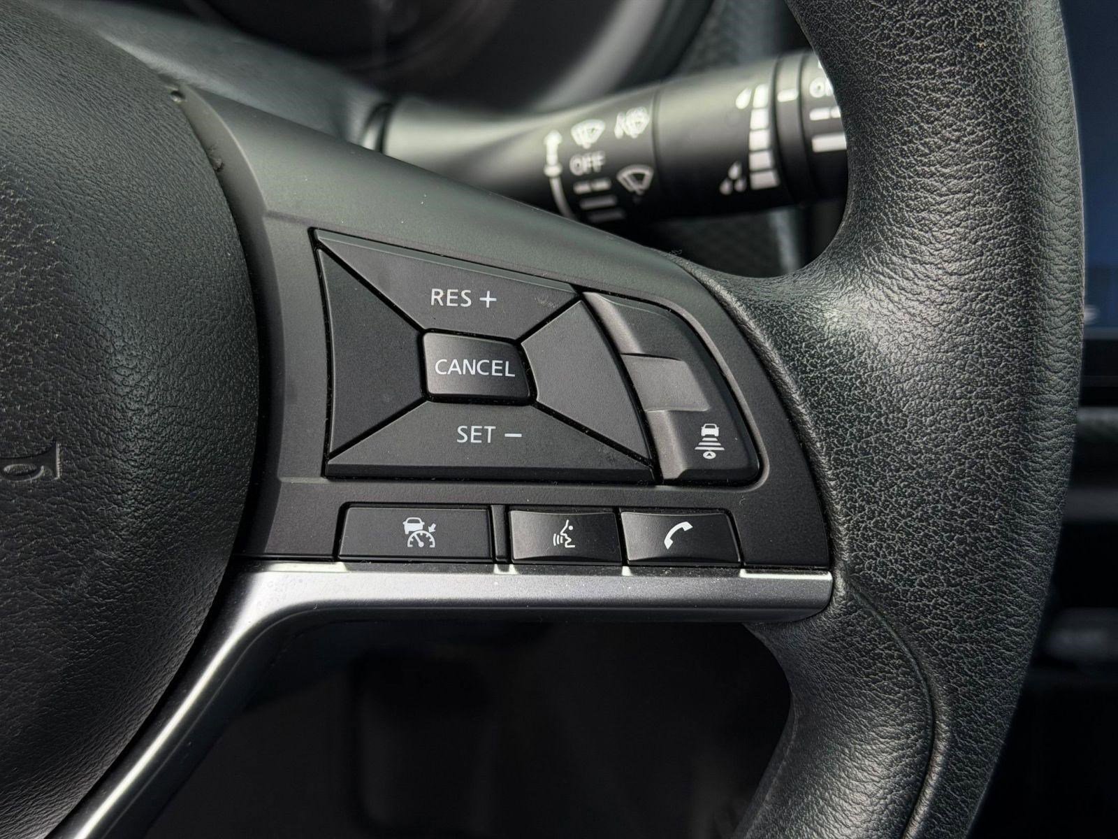 Used 2022 Nissan Kicks SV image 26