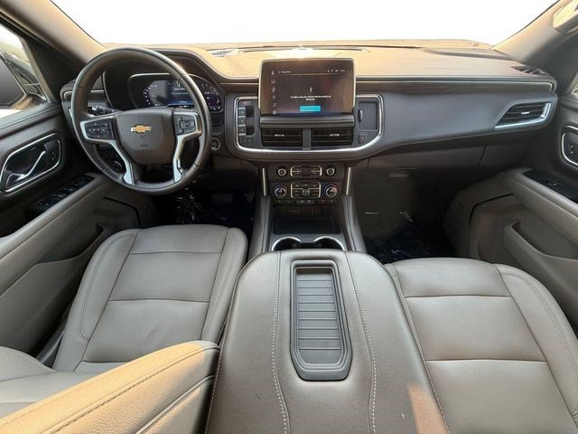 Used 2023 Chevrolet Suburban LT RWD image 12