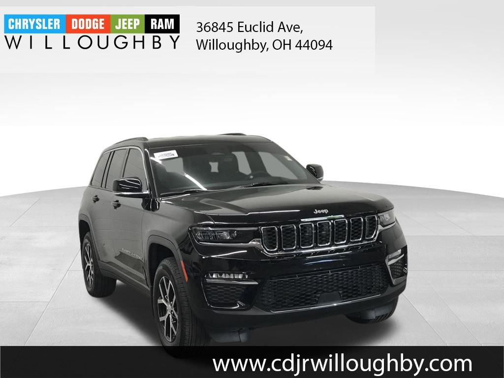 Used 2025 Jeep Grand Cherokee Limited image 3