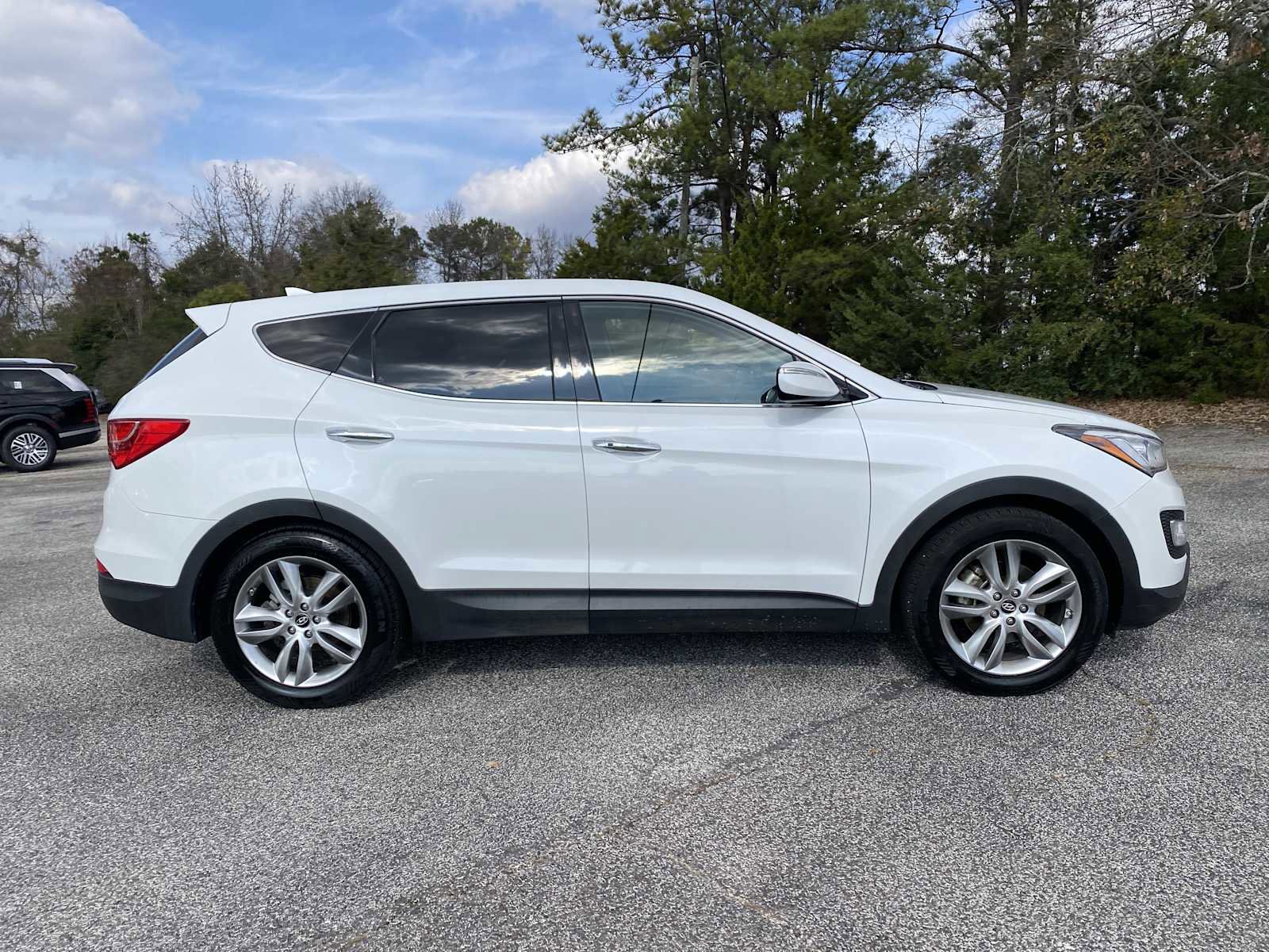 Used 2013 Hyundai Santa Fe Sport 2.0T w/ Technology Pkg image 4