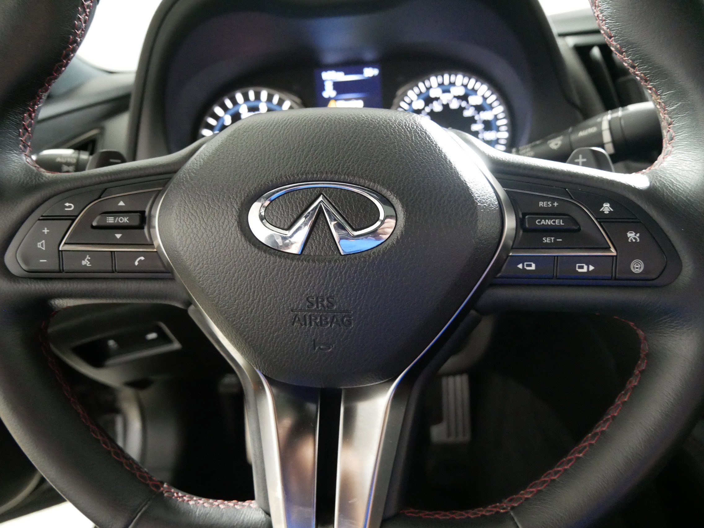 Used 2023 INFINITI Q50 Red Sport 400 w/ Carbon Fiber Package image 25