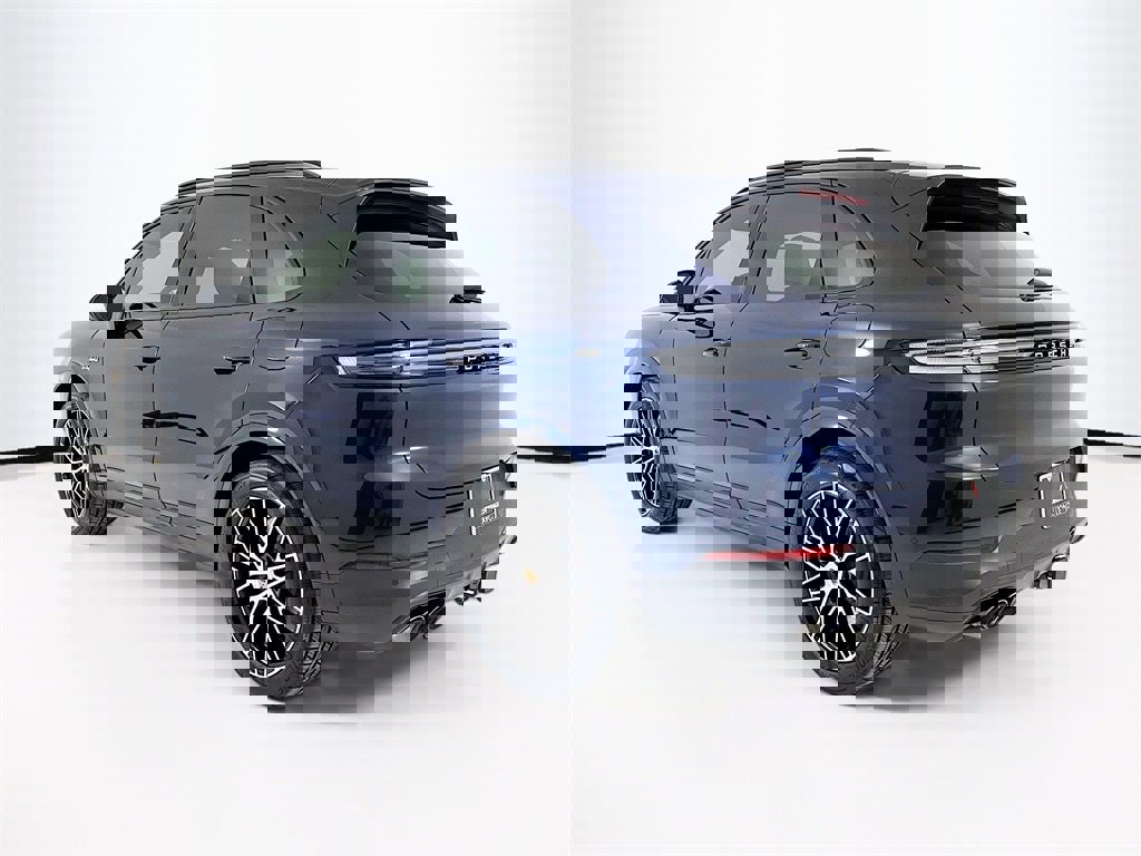 New 2026 Porsche Cayenne E-Hybrid image 3