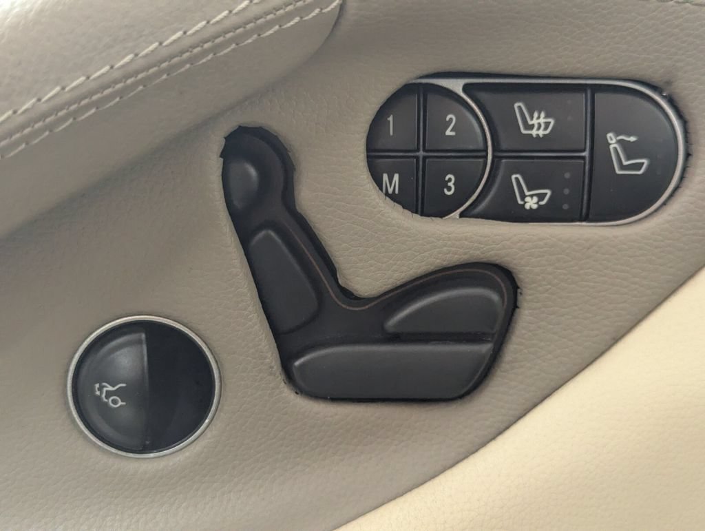 Used 2009 Mercedes-Benz SL 550 image 14