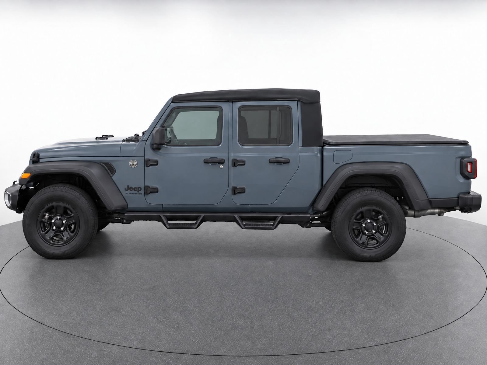 Used 2025 Jeep Gladiator Sport AWD/4WD image 3