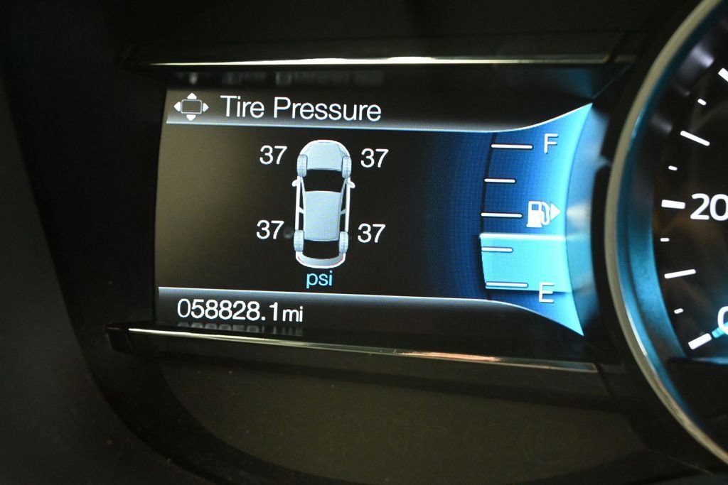 Used 2019 Ford Explorer Limited w/ Class III Trailer Tow Package FWD image 16