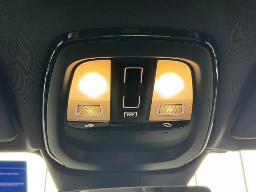 New 2026 Volvo V60 B5 Cross Country Plus w/ Climate Package image 15