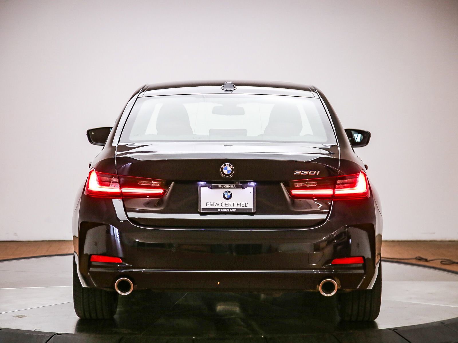 Certified 2023 BMW 330i Sedan w/ Premium Package RWD image 3