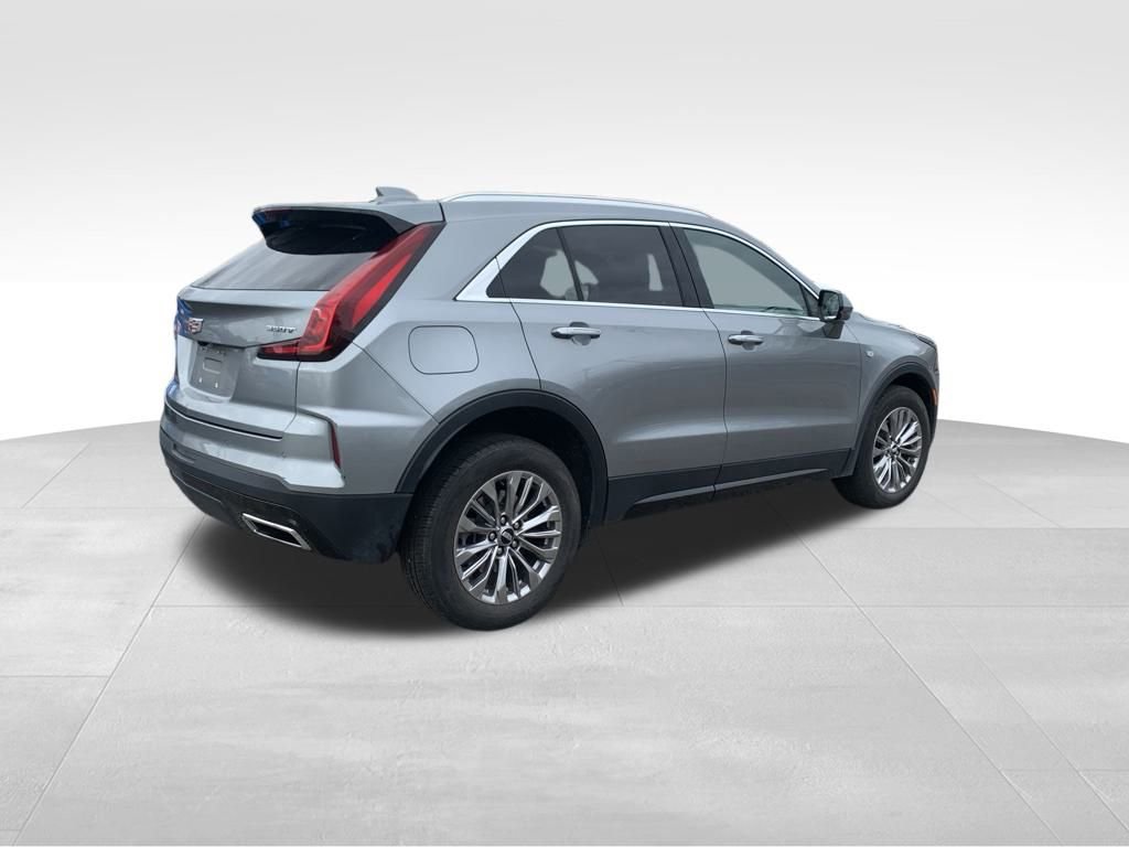 Used 2024 Cadillac XT4 Premium Luxury image 5