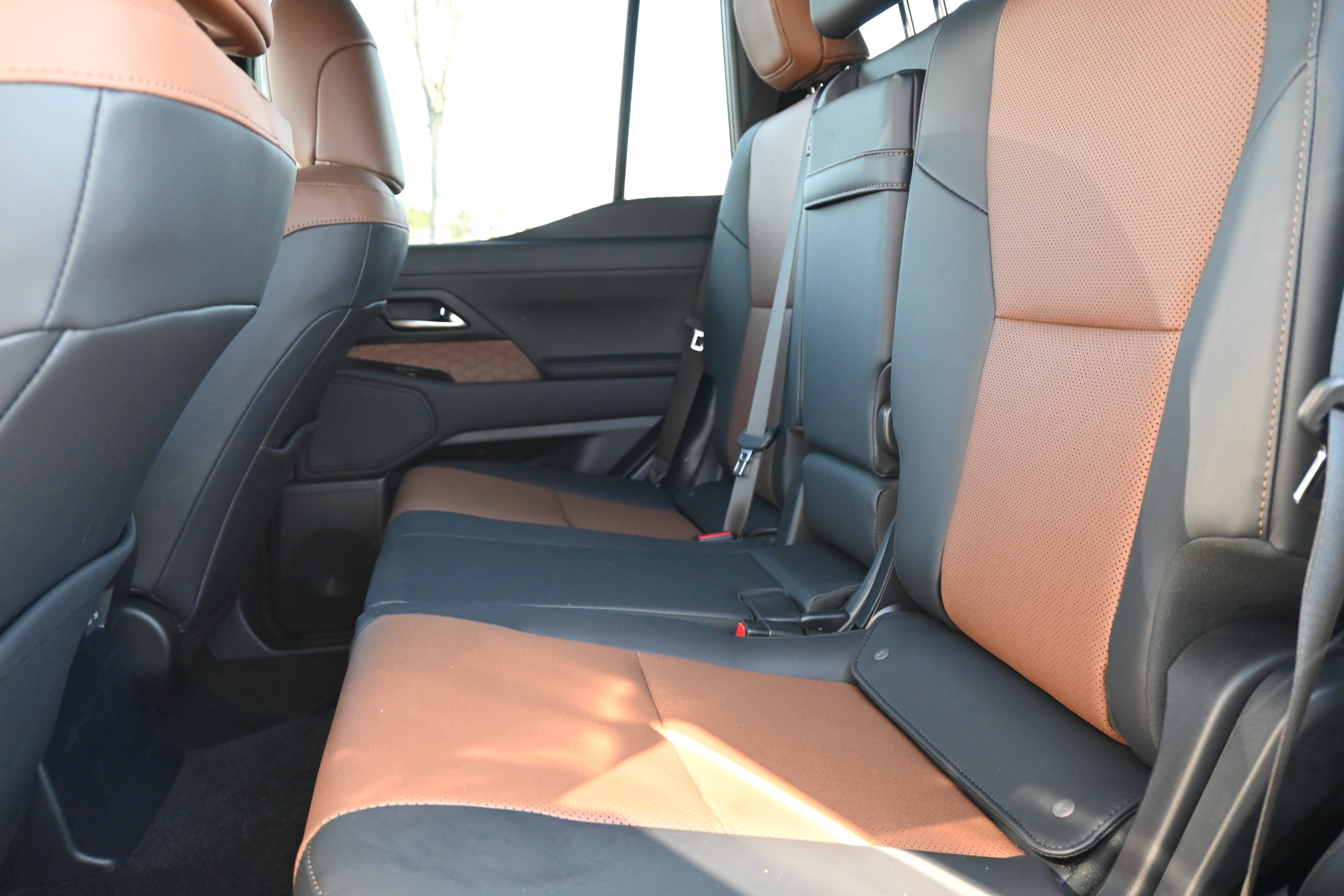 Used 2025 Lexus GX 550 GX 550 Premium+ w/ Cold Area Package image 31