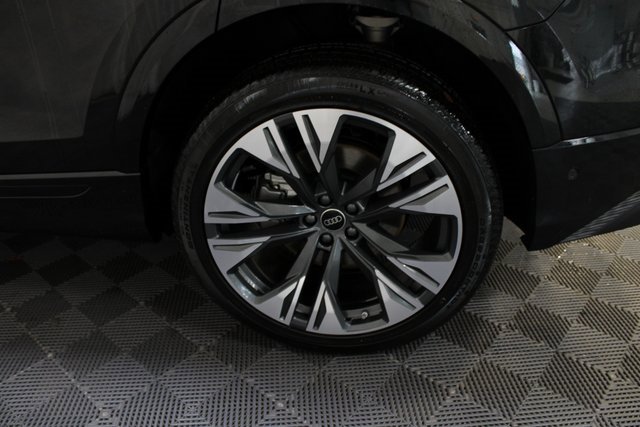 New 2025 Audi Q8 Premium image 22