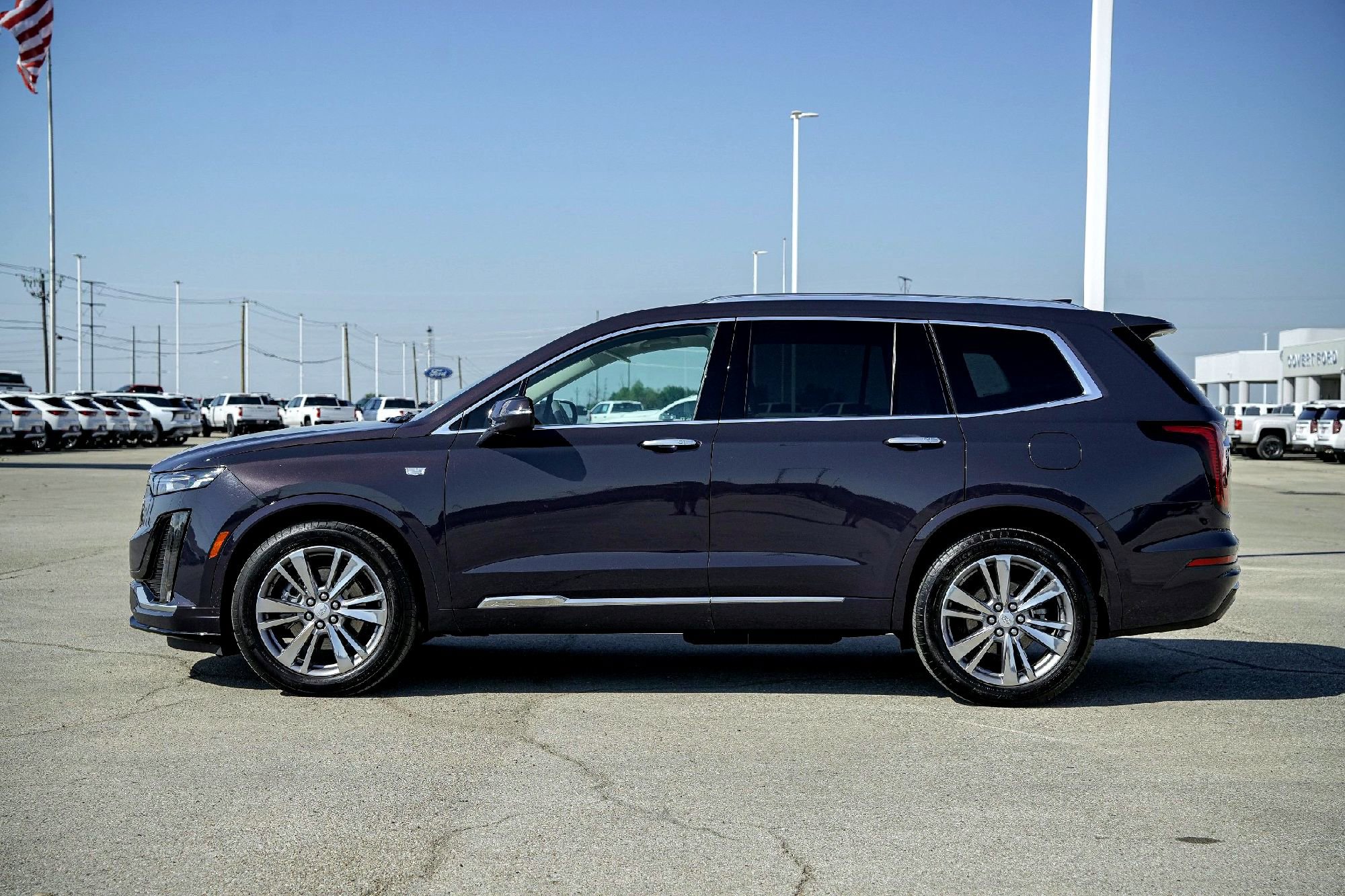 Used 2025 Cadillac XT6 Premium Luxury image 4