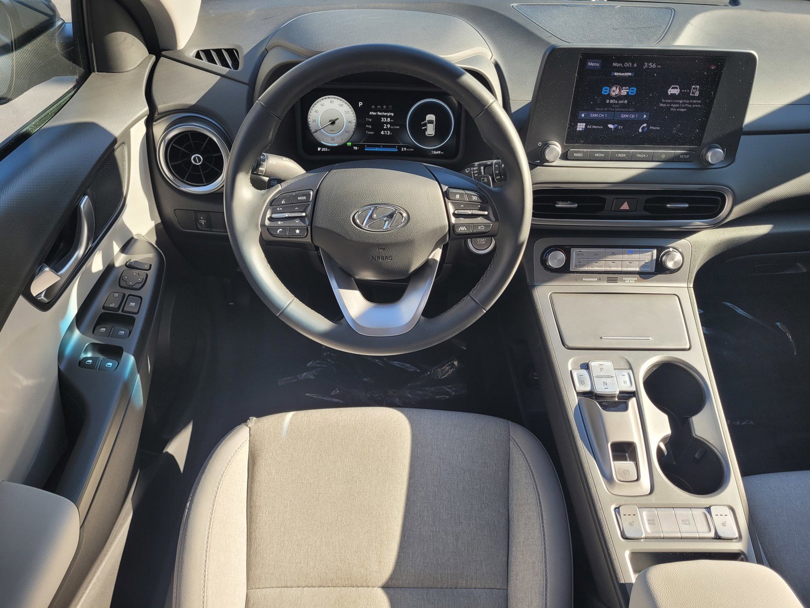 Used 2022 Hyundai Kona SEL w/ Convenience Package image 15