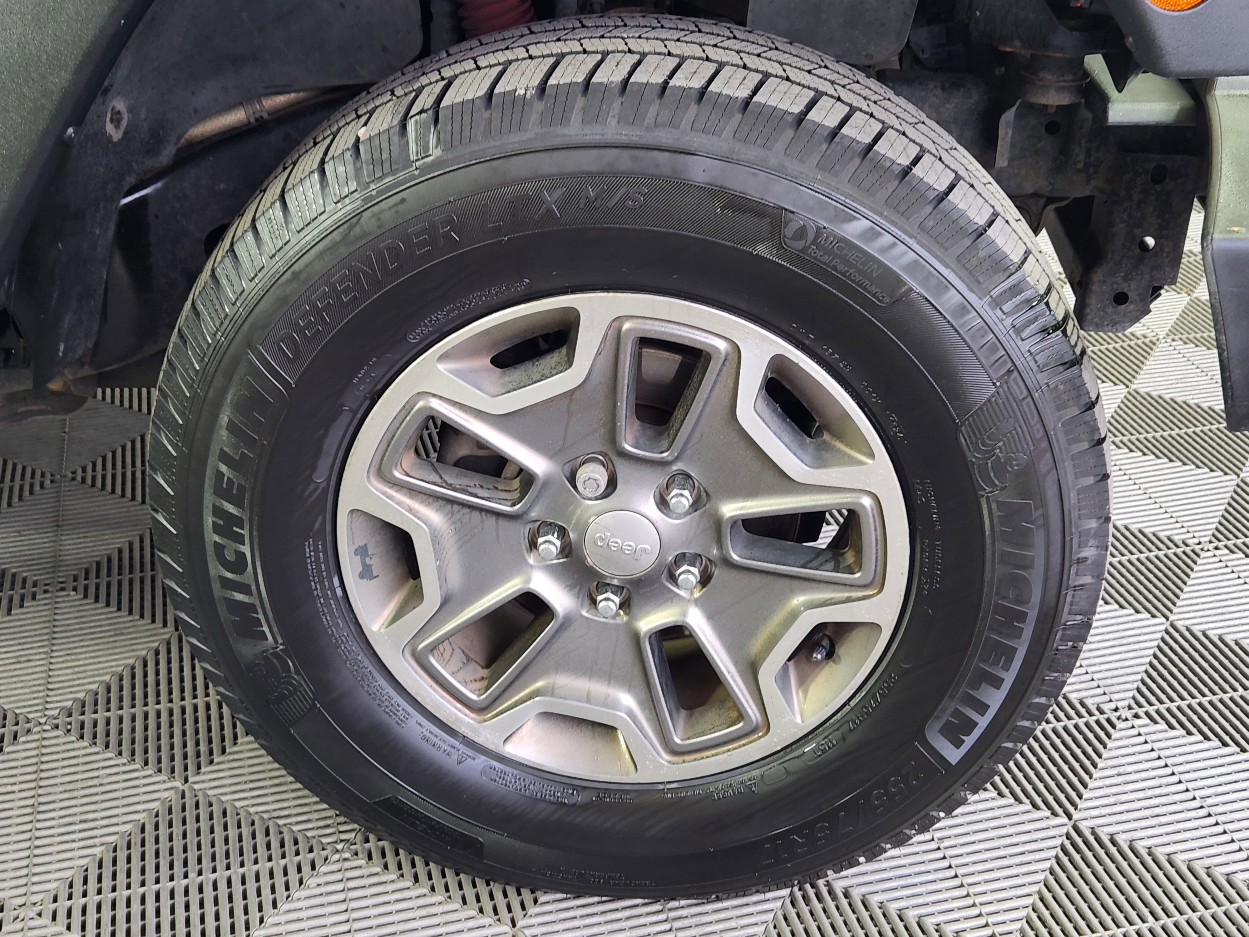 Used 2013 Jeep Wrangler Unlimited Sport image 9