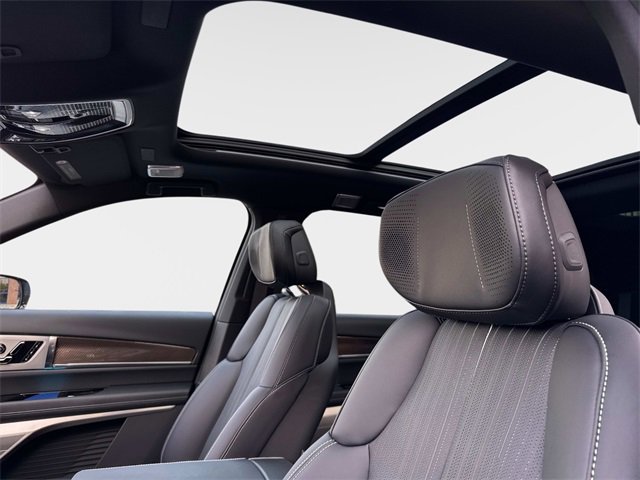 New 2026 Cadillac Vistiq Sport image 20