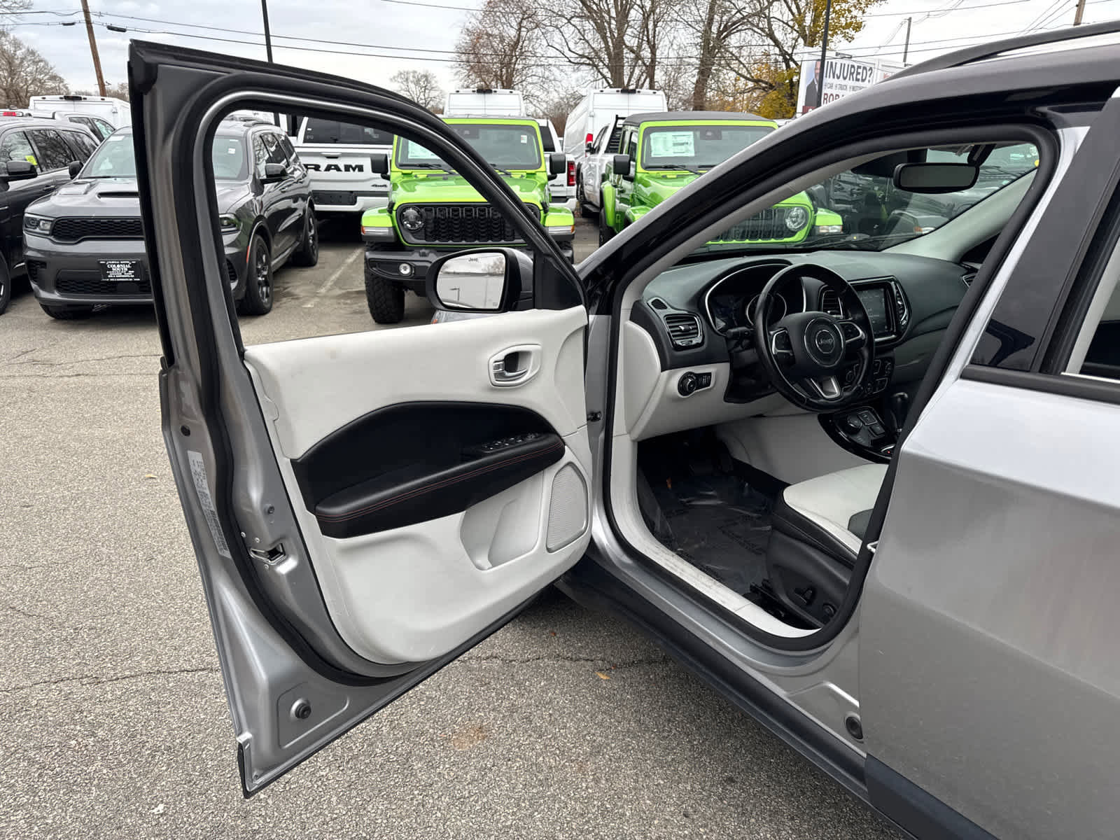 Used 2020 Jeep Compass Limited image 11