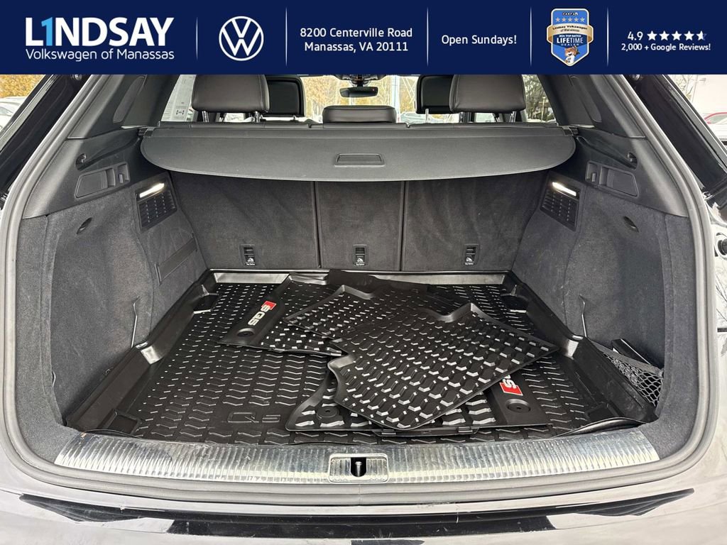 Used 2023 Audi SQ5 Prestige w/ Prestige Package image 11