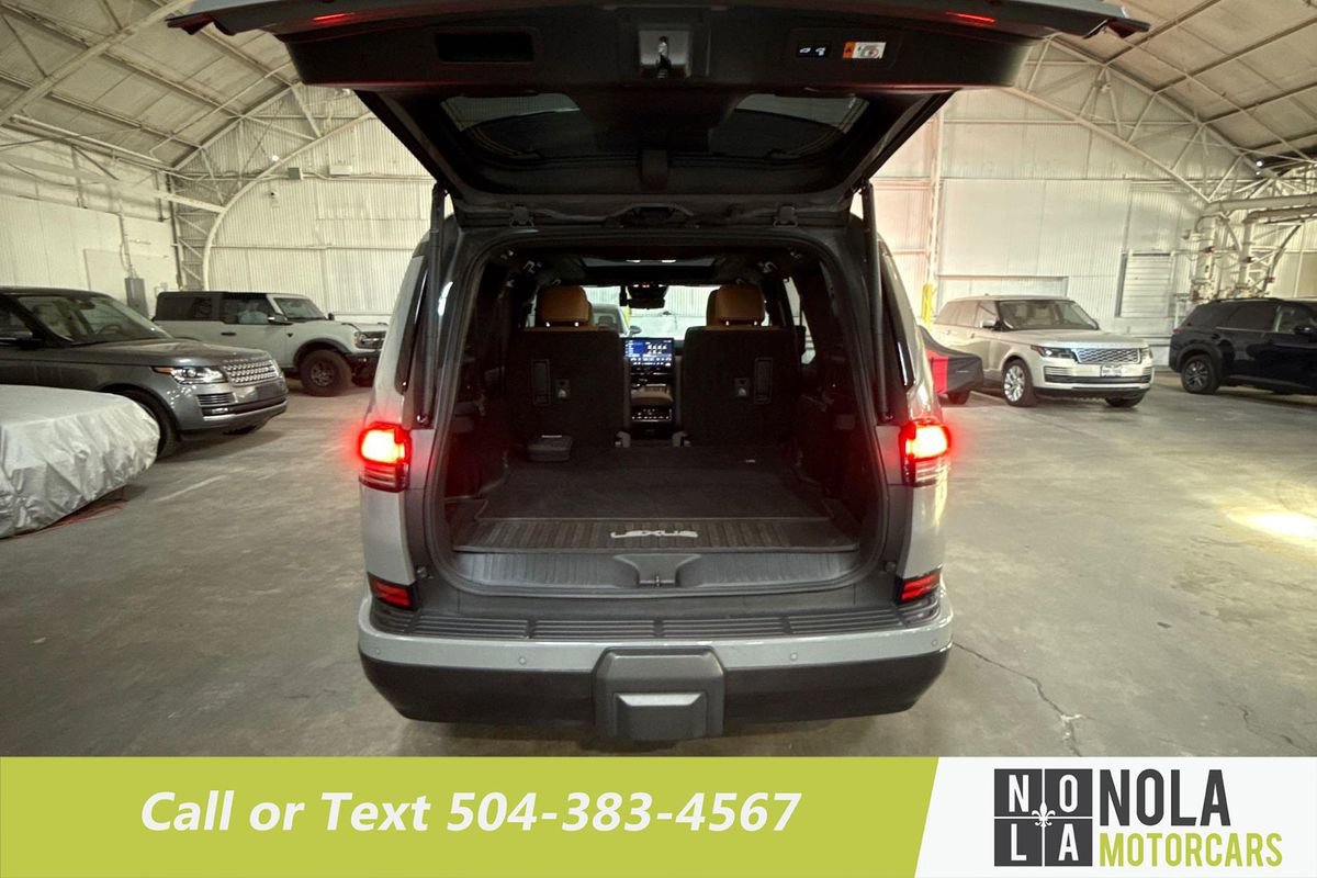 Used 2024 Lexus GX 550 image 33