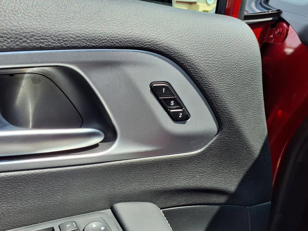New 2026 Chrysler Pacifica Limited image 11